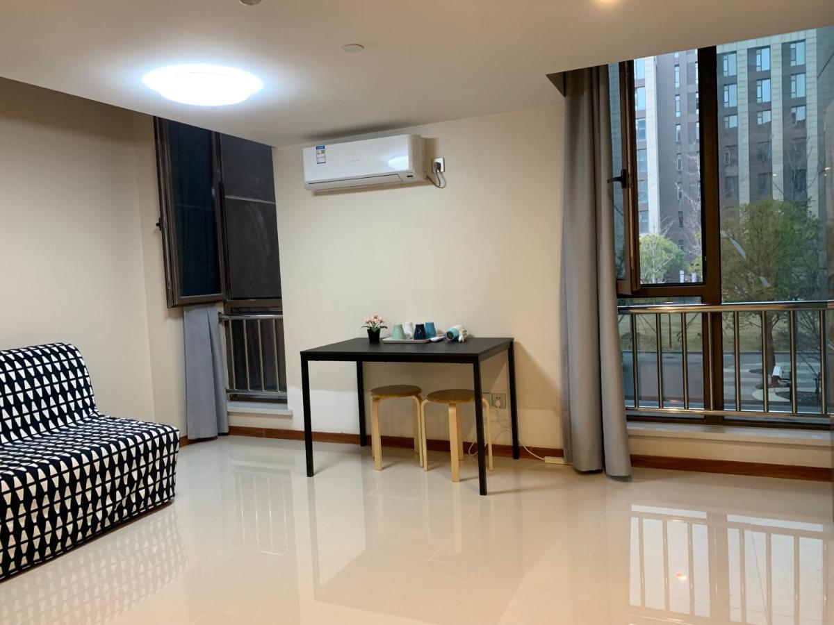 Inestin Waigaoqiao Hotel