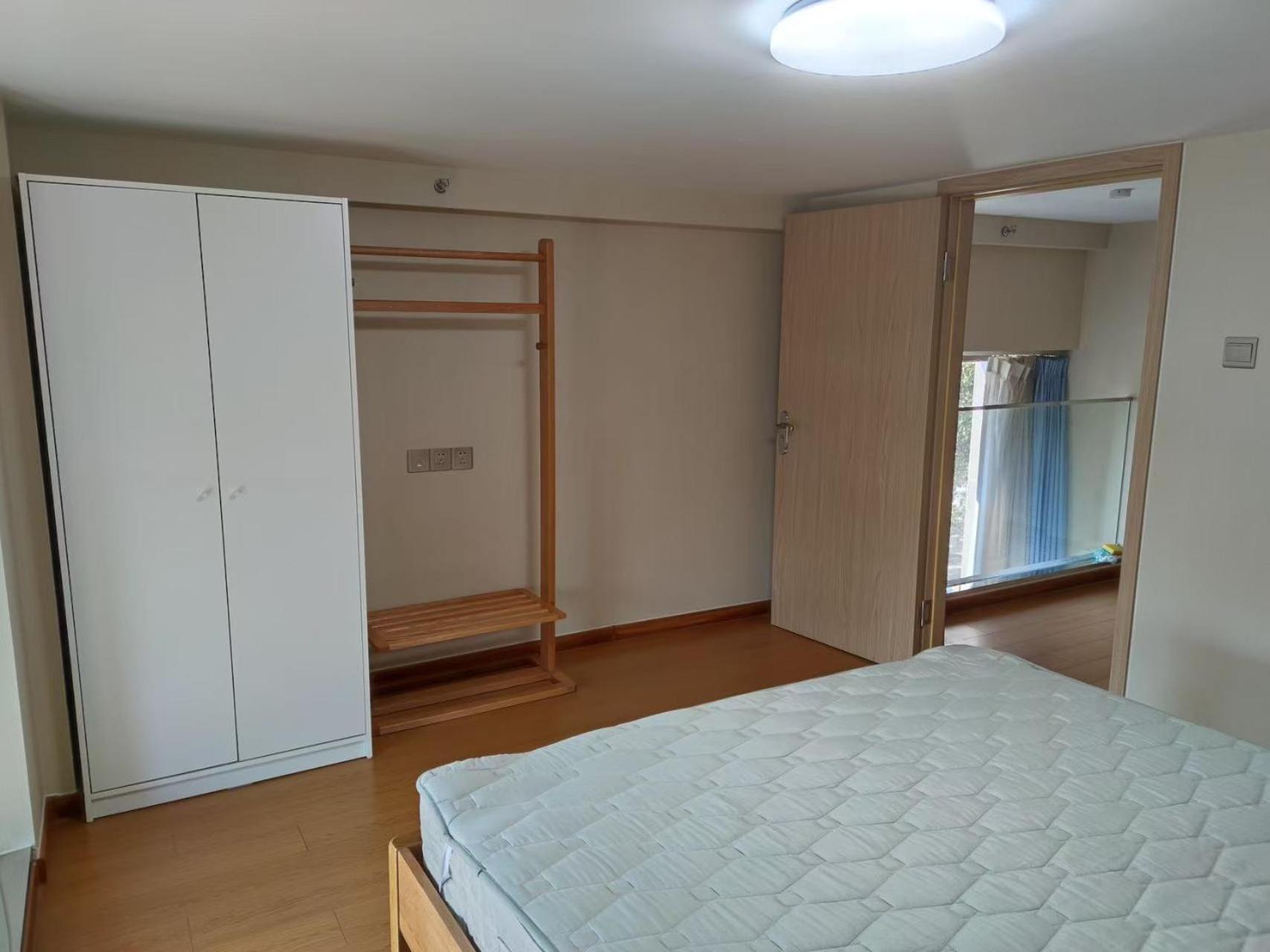 Hotel Inestin Waigaoqiao 3*